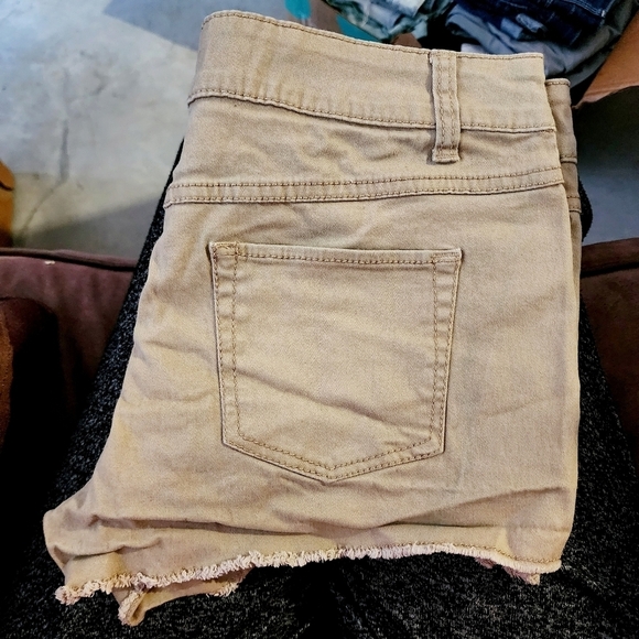 Nobo No Bounderies Khaki Chino Shorts Juniors Size 11 Cut Offs Raw Hem Summer - Picture 6 of 8